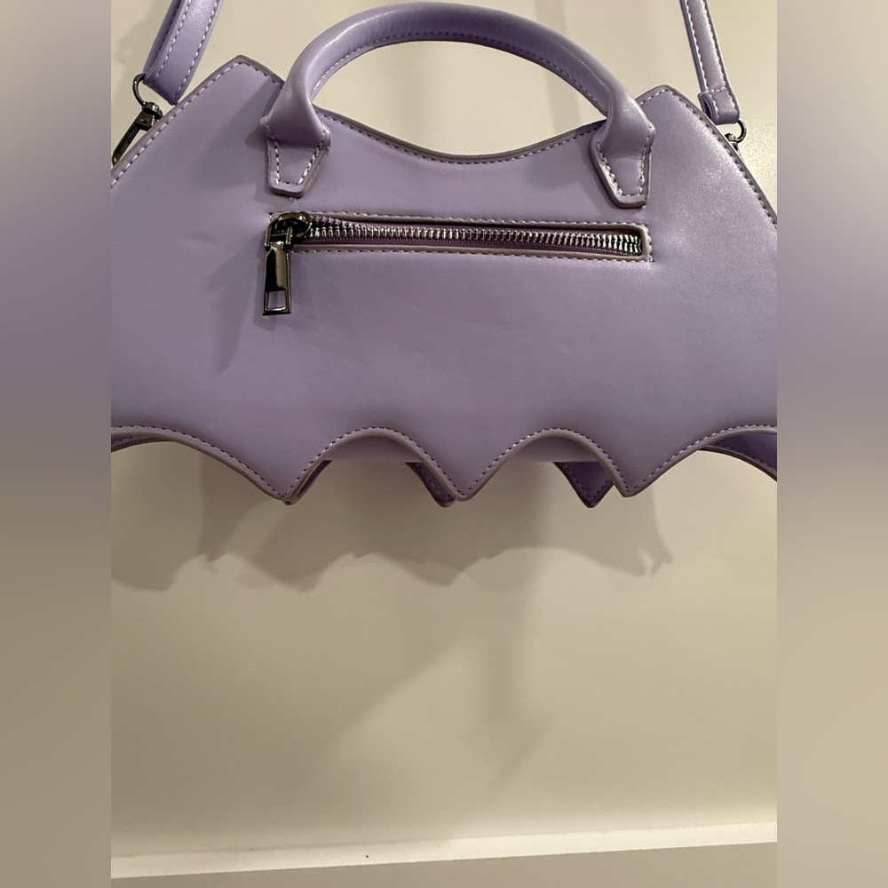 No Brand bright lavender bat / spiderweb purse w/ adjustable strap - Picture 13 of 16